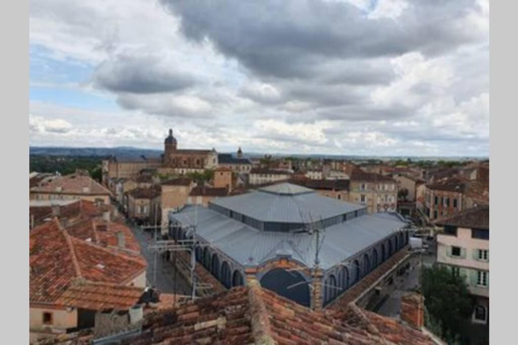 Appartement Exceptionnel 4 Etoiles Hyper Centre Albi 65 M2 Au 4Eme Etage Sans Ascenseur Avec Une Tour Du 12Eme Siecle Eksteriør billede