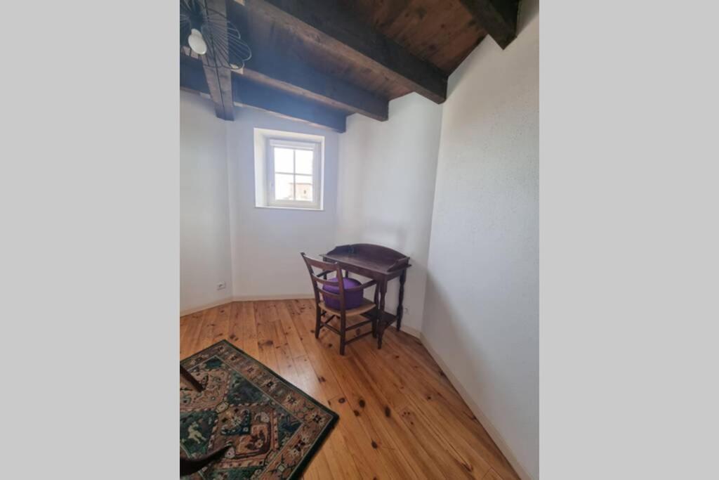 Appartement Exceptionnel 4 Etoiles Hyper Centre Albi 65 M2 Au 4Eme Etage Sans Ascenseur Avec Une Tour Du 12Eme Siecle Eksteriør billede