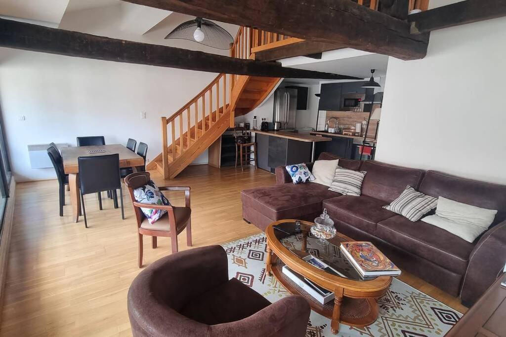 Appartement Exceptionnel 4 Etoiles Hyper Centre Albi 65 M2 Au 4Eme Etage Sans Ascenseur Avec Une Tour Du 12Eme Siecle Eksteriør billede