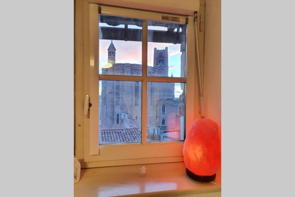 Appartement Exceptionnel 4 Etoiles Hyper Centre Albi 65 M2 Au 4Eme Etage Sans Ascenseur Avec Une Tour Du 12Eme Siecle Eksteriør billede